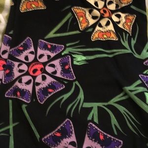 LuLaRoe Nightmare Before Christmas leggings TC